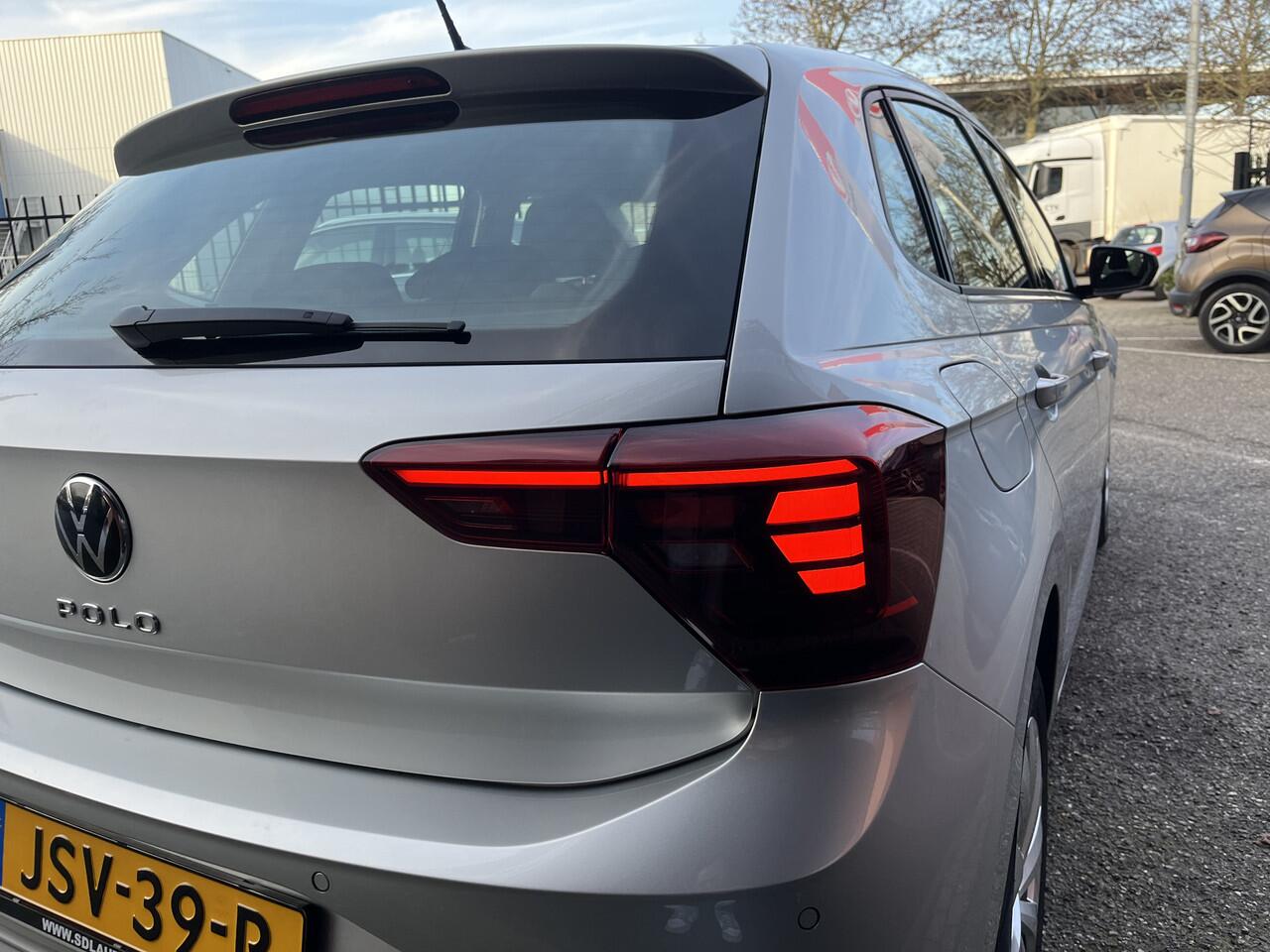 Volkswagen POLO 1.0 TSI Comfortline 1e EIGENAAR!! // FULL LED // APPLE CARPLAY / ANDROID AUTO // PDC V+A // CRUISE