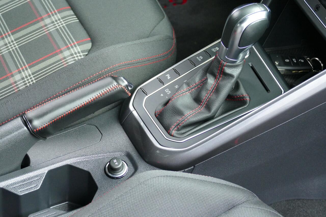 Volkswagen POLO 2.0 TSI GTI. Adaptief Cruise, Camera, Milltek, 18"LMV, Beats, Led Koplampen