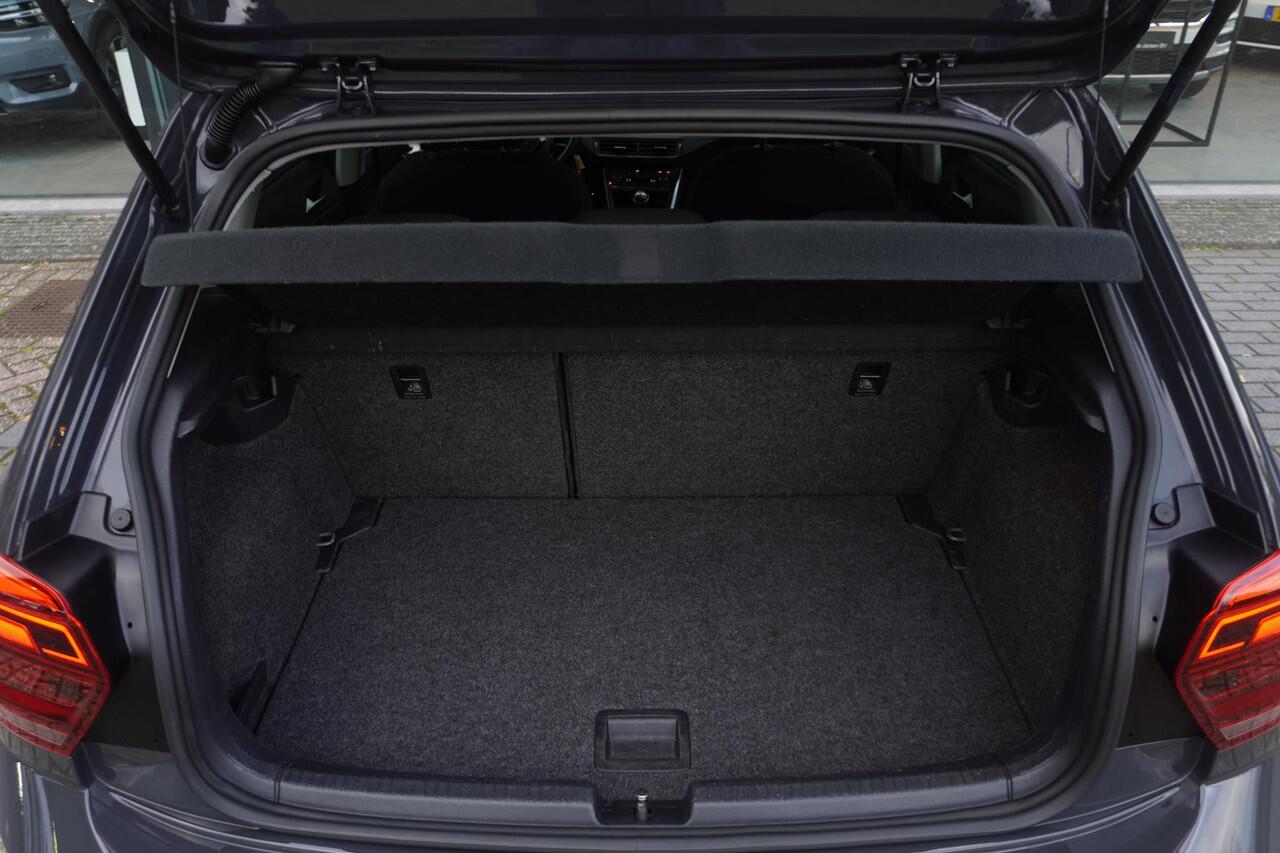 Volkswagen POLO 1.0 TSI 85kW Highline | Carplay | Navi | Cruise | Parkeerhulp | Stoelverw | Trekhaak