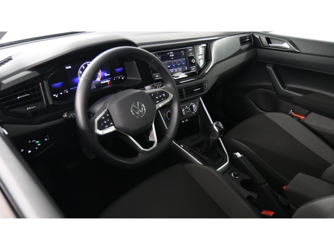 Volkswagen POLO 1.0 TSI 95pk Life / Navigatie via App Connect / Airco