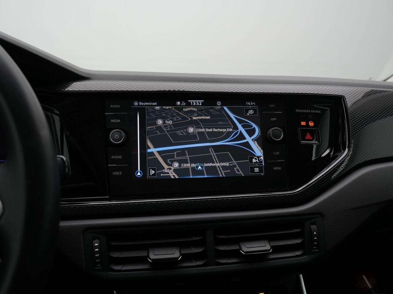 Volkswagen POLO 1.0 TSI 95 pk Life | Panoramadak | Achteruitrijcamera | Stoelverwarming | Navigatie