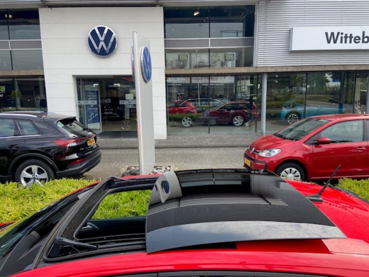 Volkswagen POLO 1.0 TSI R-Line / PANODAK / LED Koplampen / R-Line Exterieur / Style Interieur / Digitale cockpit / CAMERA / NAVI / APP.Connect