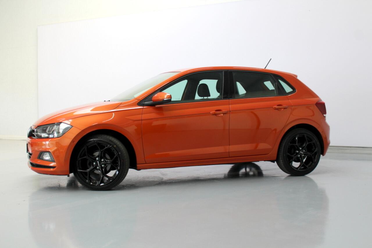 Volkswagen POLO 1.0 TSI Comfortline Business 96PK, AUTOMAAT | CARPLAY | ADAPTIEVE CRUISE CONTROLE | CLIMATE CONTROLE | HALF LEER | NAVIGATIE | NIEUWE LM-VELGEN/BANDEN 18"