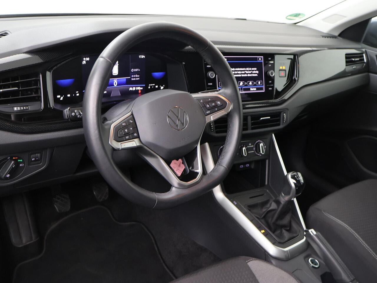 Volkswagen POLO 1.0 TSI Life | 95 PK | Navigatiesysteem | Parkeersensoren | Led verlichting |