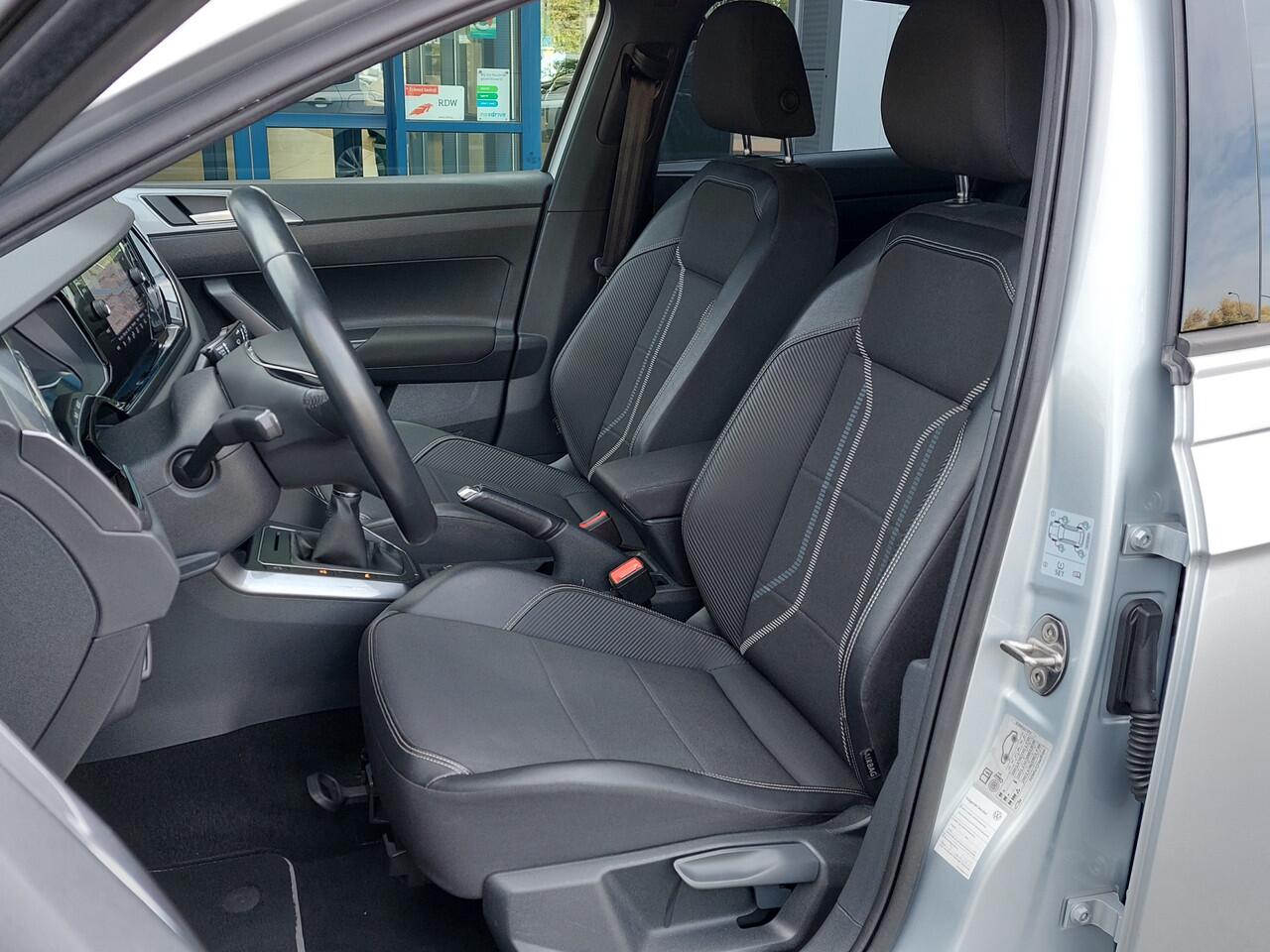 Volkswagen POLO 1.0 TSI 95pk Highline Executive 5-Deurs | Navi | Apple Carplay+Android Auto | Clima | Adap.Cruise | Sfeerverlichting | Licht+Regensensor | Privacy Glass | 16''lm