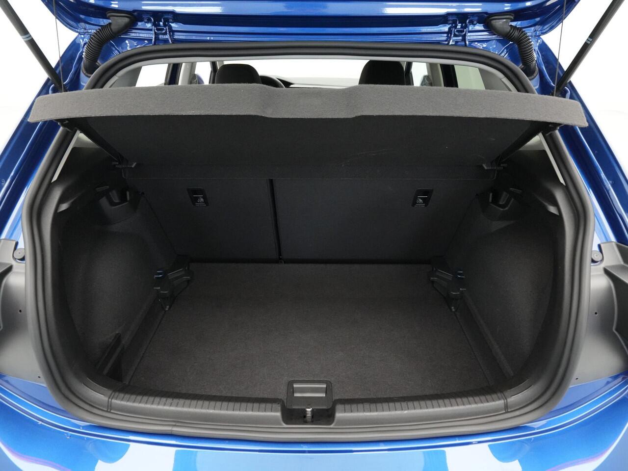 Volkswagen POLO 1.0 TSI 95pk DSG Life Edition Stoelverwarming Camera Pdc Acc Carplay 303