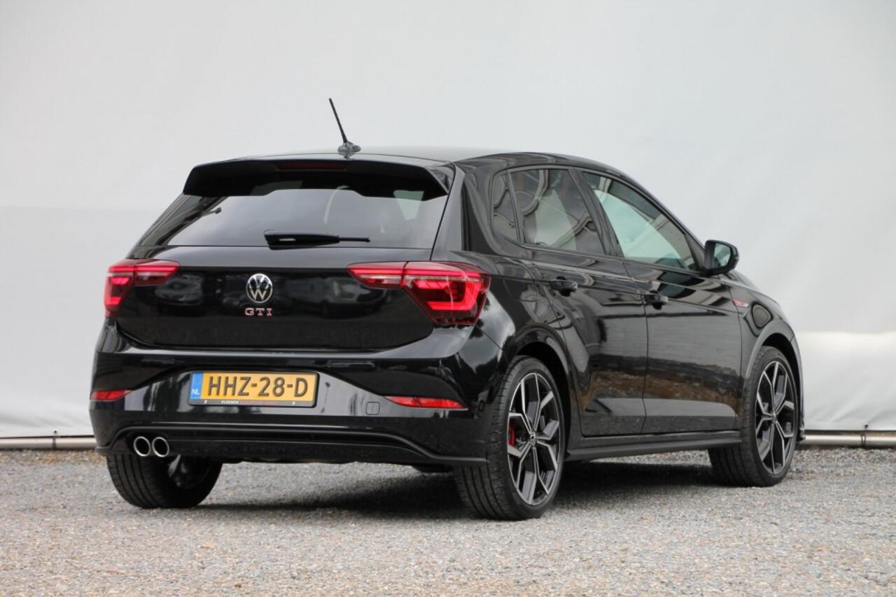 Volkswagen POLO 2.0 TSI GTI - 207 pk **Beats / IQ Light / Carplay