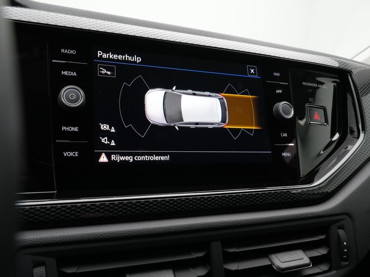 Volkswagen POLO 1.0 TSI 95 pk DSG Life Edition | Navigatie | Stoelverwarming | Parkeersensoren voor/achter | Adaptive Cruise