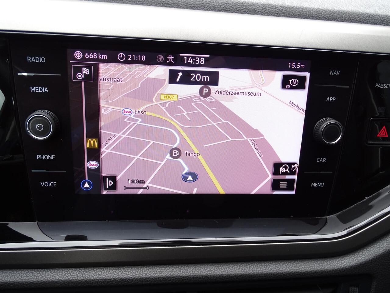 Volkswagen POLO 1.0 Tsi comfortline AUTOMAAT | VIRTUAL DISPLAY | STOELVERWARMING | NAVIGATIE | APPLE CARPLAY | KEYLESS ENTRY/GO | PARKEERSENSOREN VOOR EN ACHTER | CRUISE CONTROL |