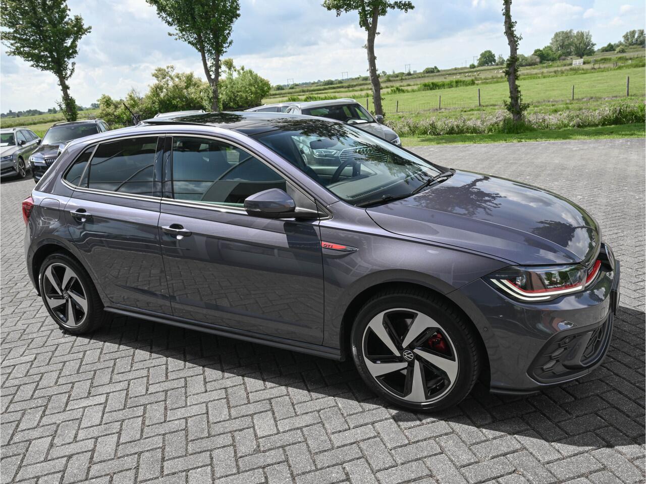 Volkswagen POLO 2.0TSI GTI 207pk Pano iQ-Lights Beats-Audio Side & Park Assist Virtual NwModel!