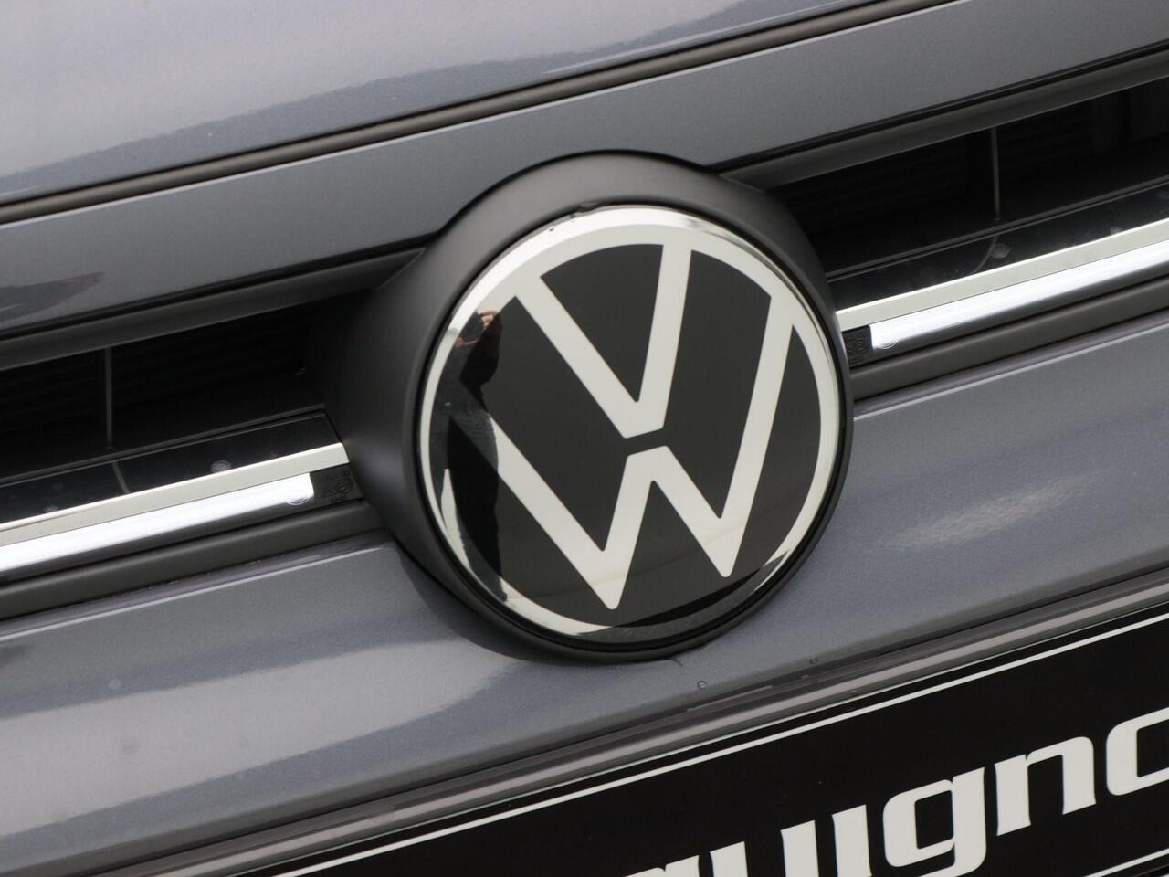 Volkswagen POLO 50 Edition 1.0 TSI 95 PK | LED Matrix | Stoelverwarming | Camera | Carplay | Travel Assist |