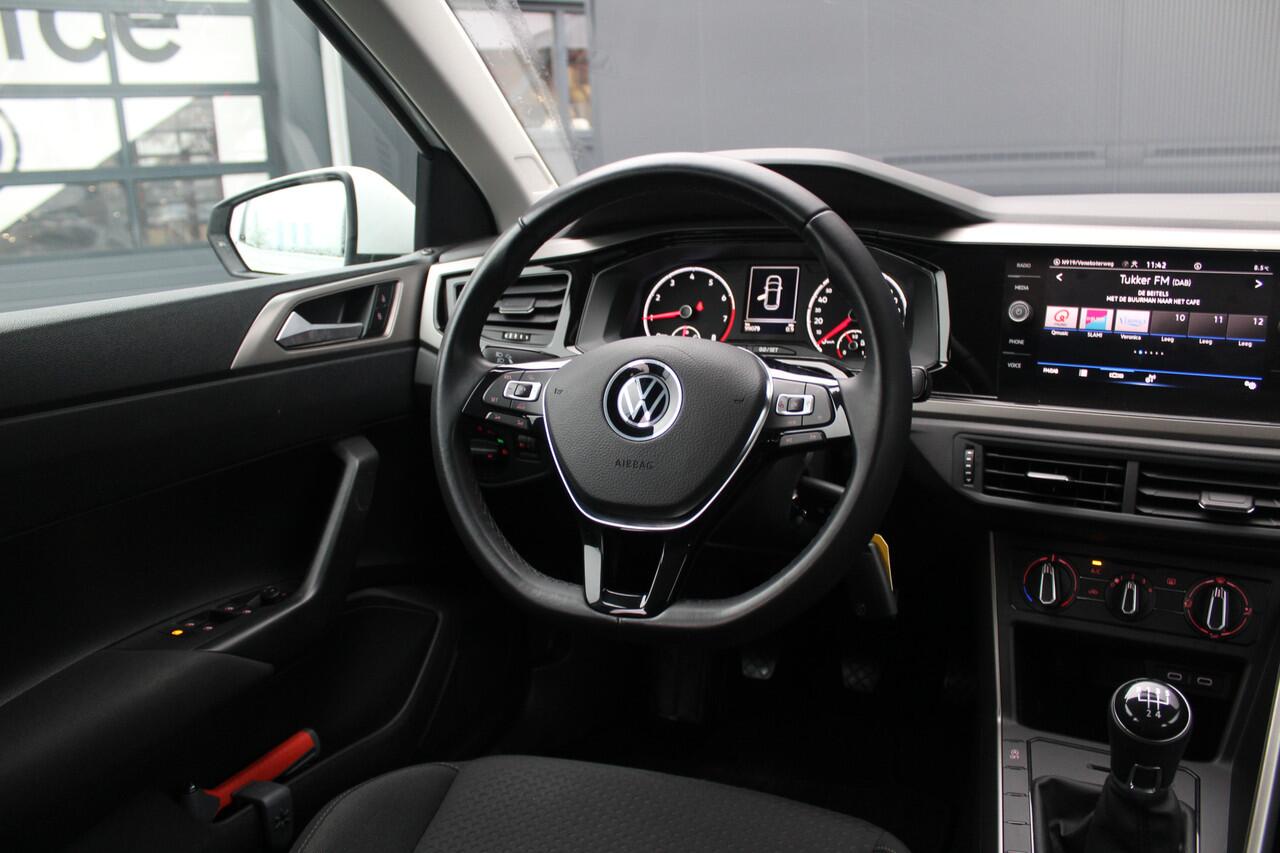 Volkswagen POLO 1.0 TSI Comfortline | incl. 12 maanden garantie | Adaptive cruise | Navi | Airco | Carplay | DAB+ | 15" LM velgen | Mistlampen voor | Isofix | Origineel NL auto | Dealer onderhouden |