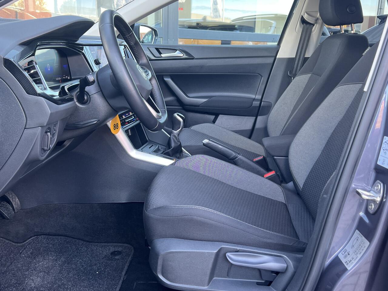 Volkswagen POLO 1.0 TSI 95 Pk Life Business Navigatie Led koplampen Carplay Android Lm Velgen ACC Parkeersensoren V+A Stoelverwarming DAB Extra Getint Glas NL Auto