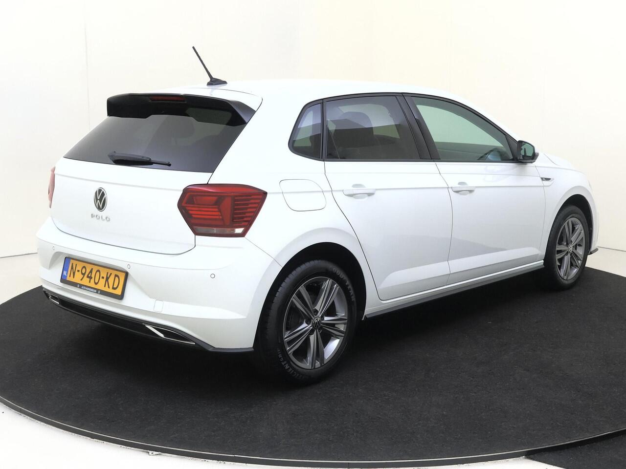 Volkswagen POLO 1.0 TSI R-Line Edition | Navigatie | Parkeersensoren | Airco | CarPlay | Adaptieve cruise control | Draadloze telefoonlader |