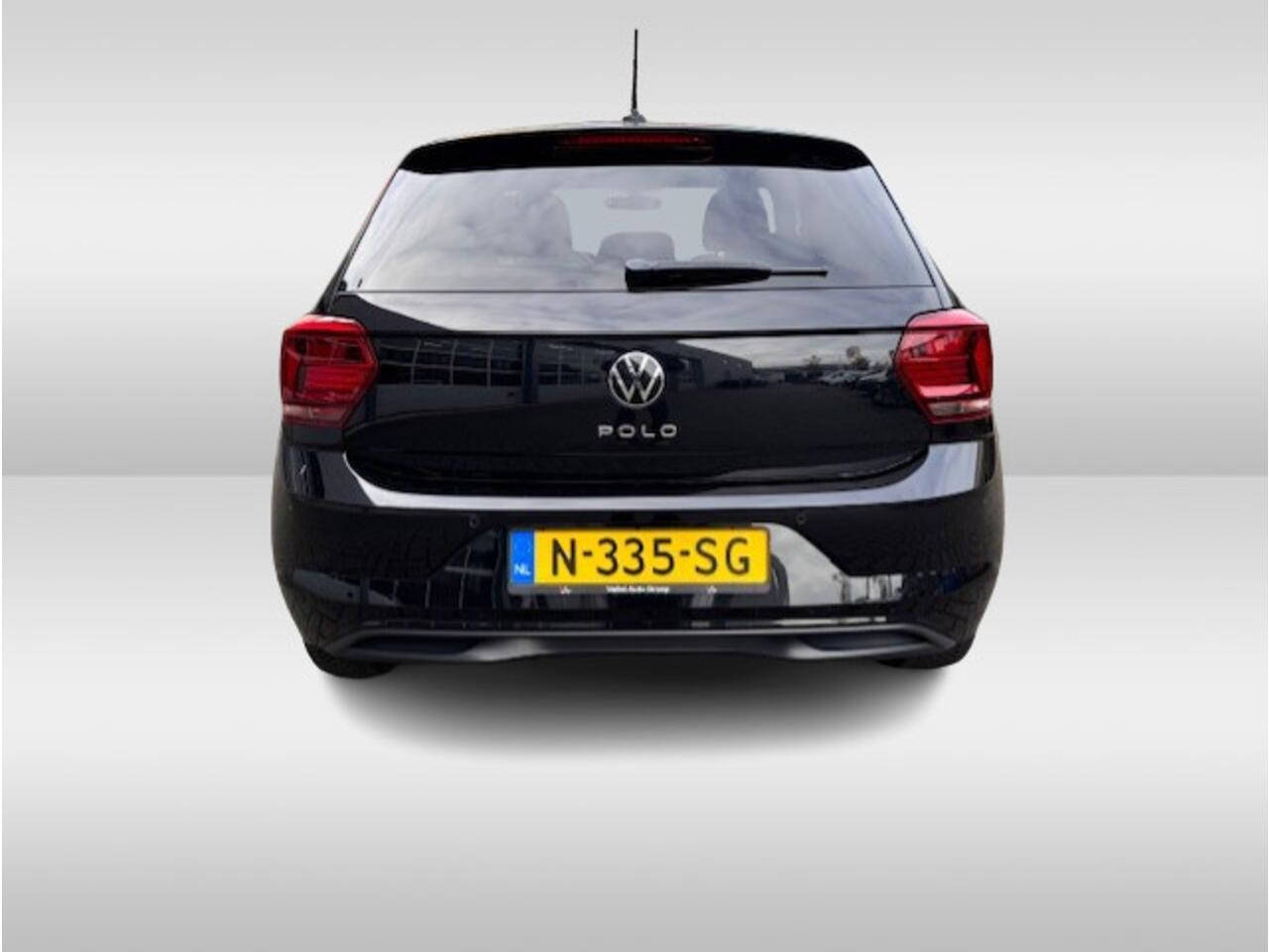 Volkswagen POLO 1.0 TSI Comfortline Parkeersensoren / LM velgen / Stoelverwarming / Navigatie