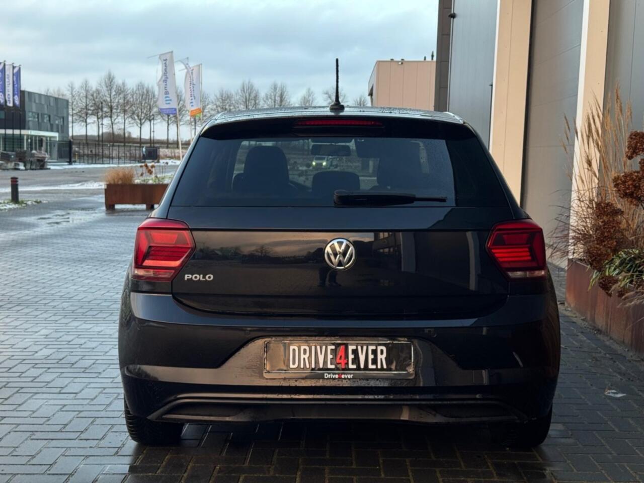 Volkswagen POLO 1.0 TSI Comf.l. Bus. NAVI ACC AIRCO PDC SPORTVELGEN ELEK PAKKET