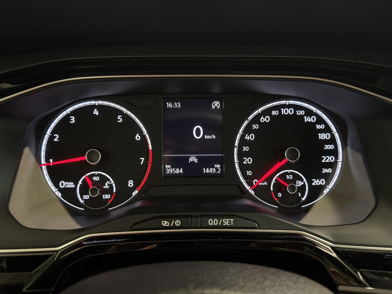 Volkswagen POLO 1.0 Panoramdak/Parkeersensoren/Stoelverwarming