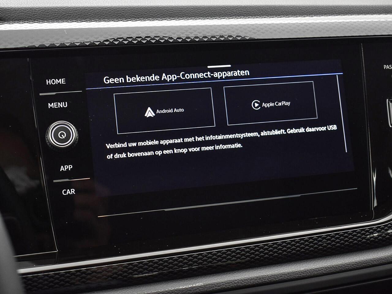 Volkswagen POLO Life Edition 1.0 TSI 95 pk 5 versn. Hand · Achteruitrijcamera · regensensor ·