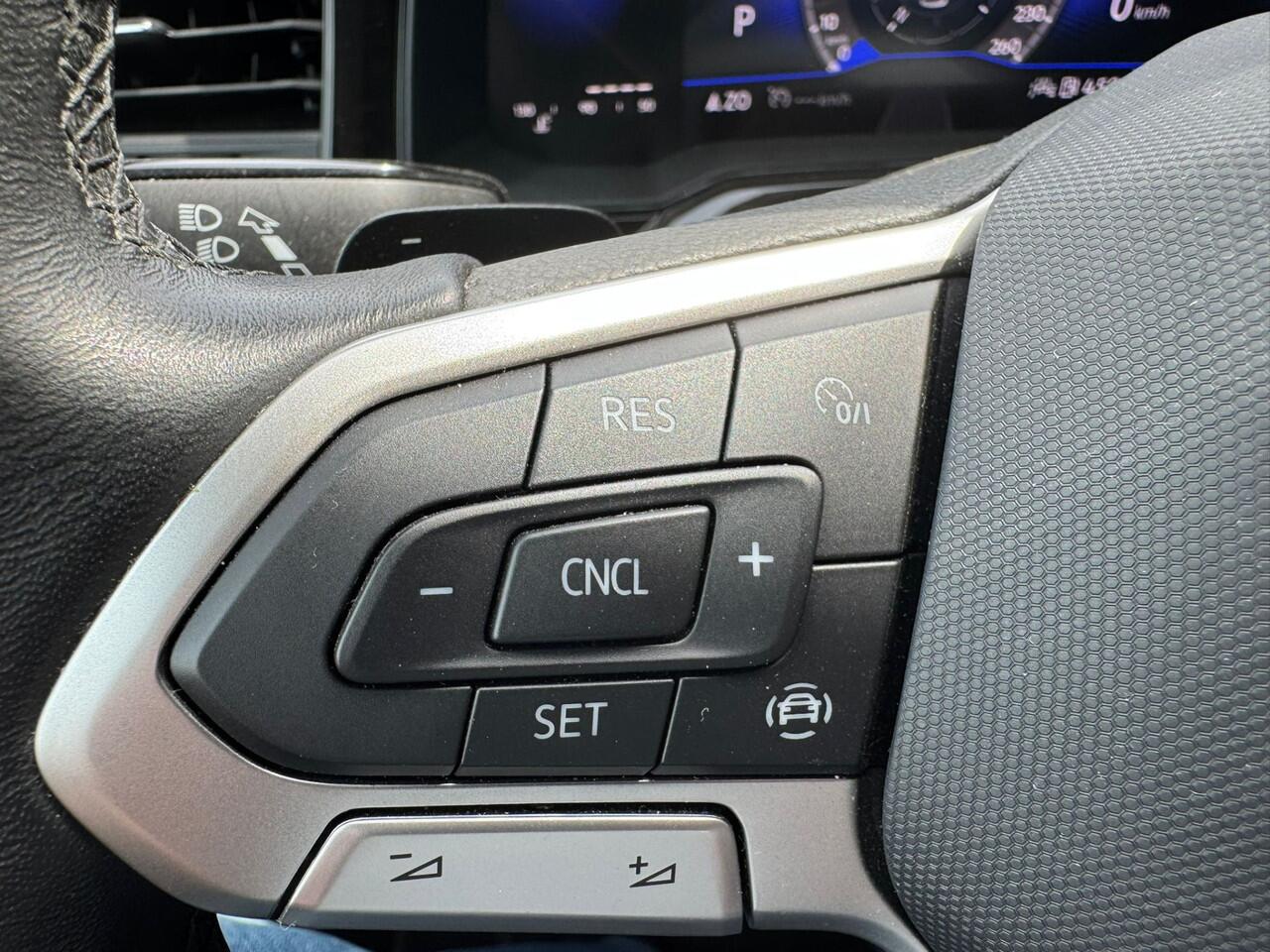 Volkswagen POLO 1.0 TSI Life Business