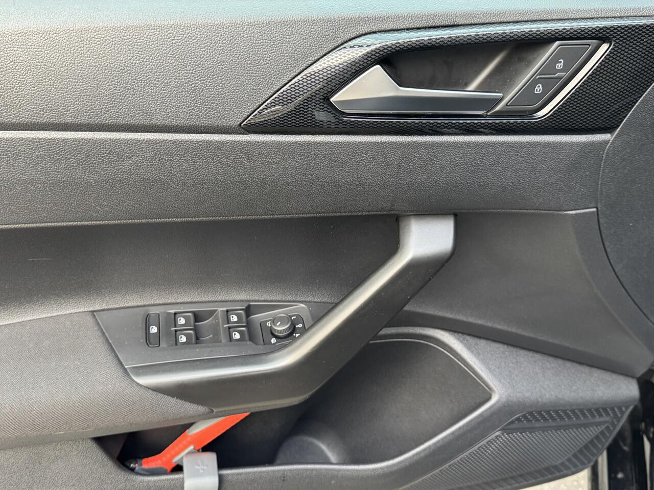 Volkswagen POLO 1.0 TSI 95pk H5 Life Business Climate Control Virtual Cockpit Stoelverwarming Camera