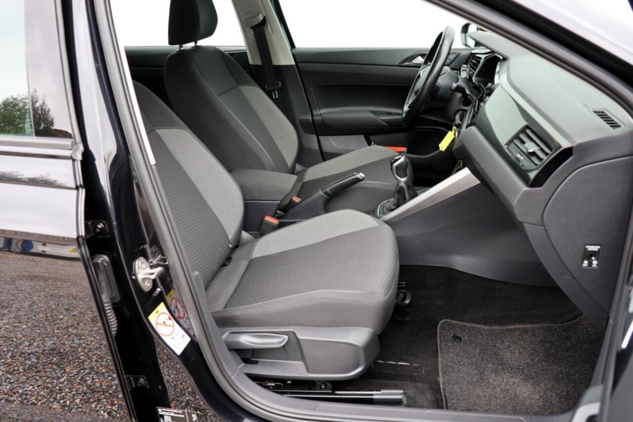 Volkswagen POLO 1.0 TSI Life Business - 95 pk **Navi / Carplay / PDC / ACC