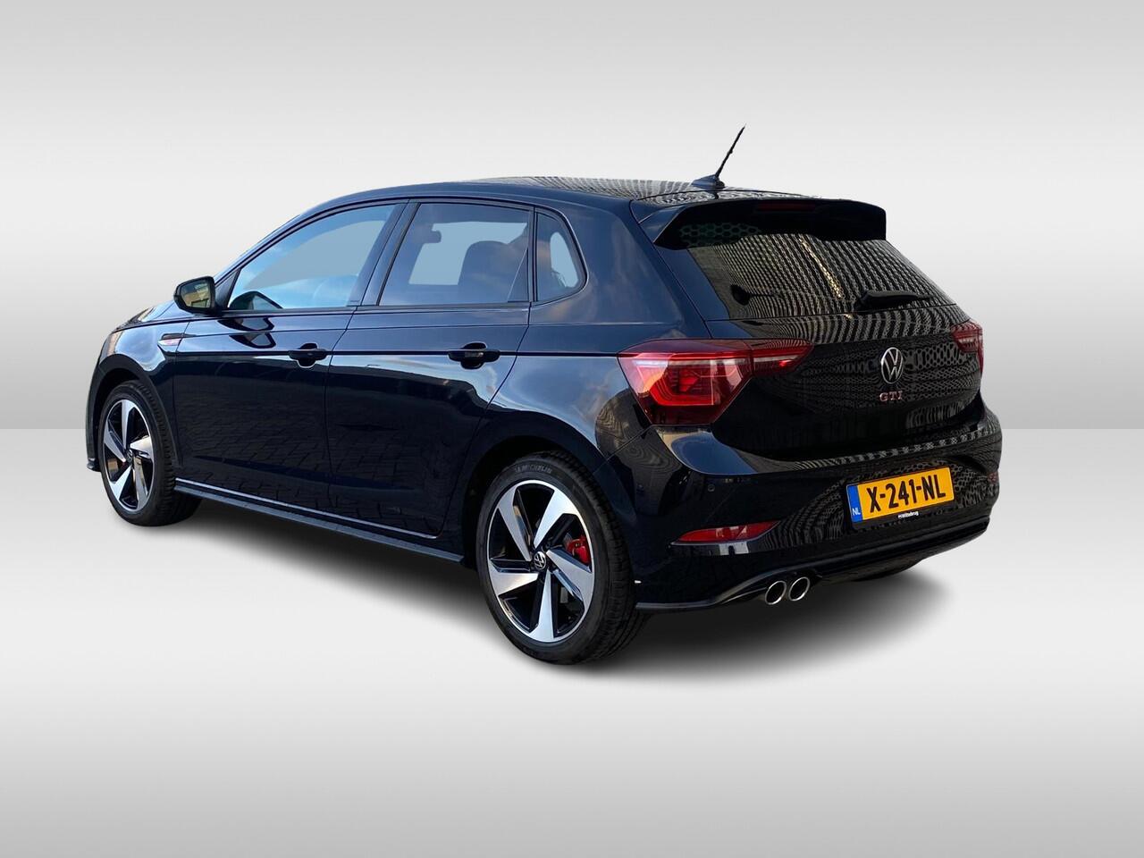 Volkswagen POLO 2.0 TSI GTI / IQ Led Koplampen / Achteruitrijcamera / Stoelverwarming / Navigatie / 17'' LMV / VW