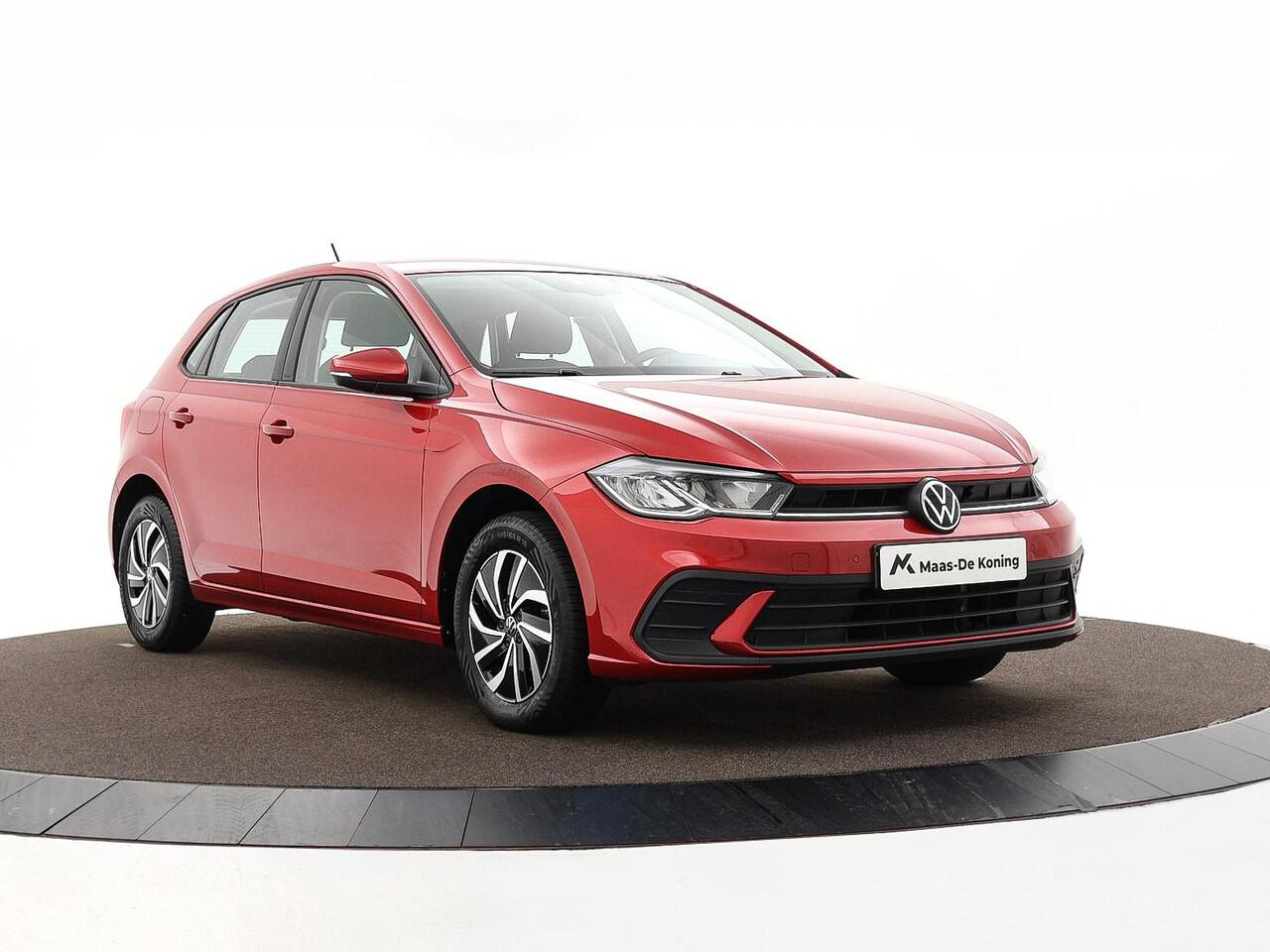 Volkswagen POLO 1.0 TSI 95pk Life · Apple/Android Car Play · P-Sensoren · Airco · DAB · ACC · 15'' Inch · Garantie t/m 13-02-2027 of 100.000km