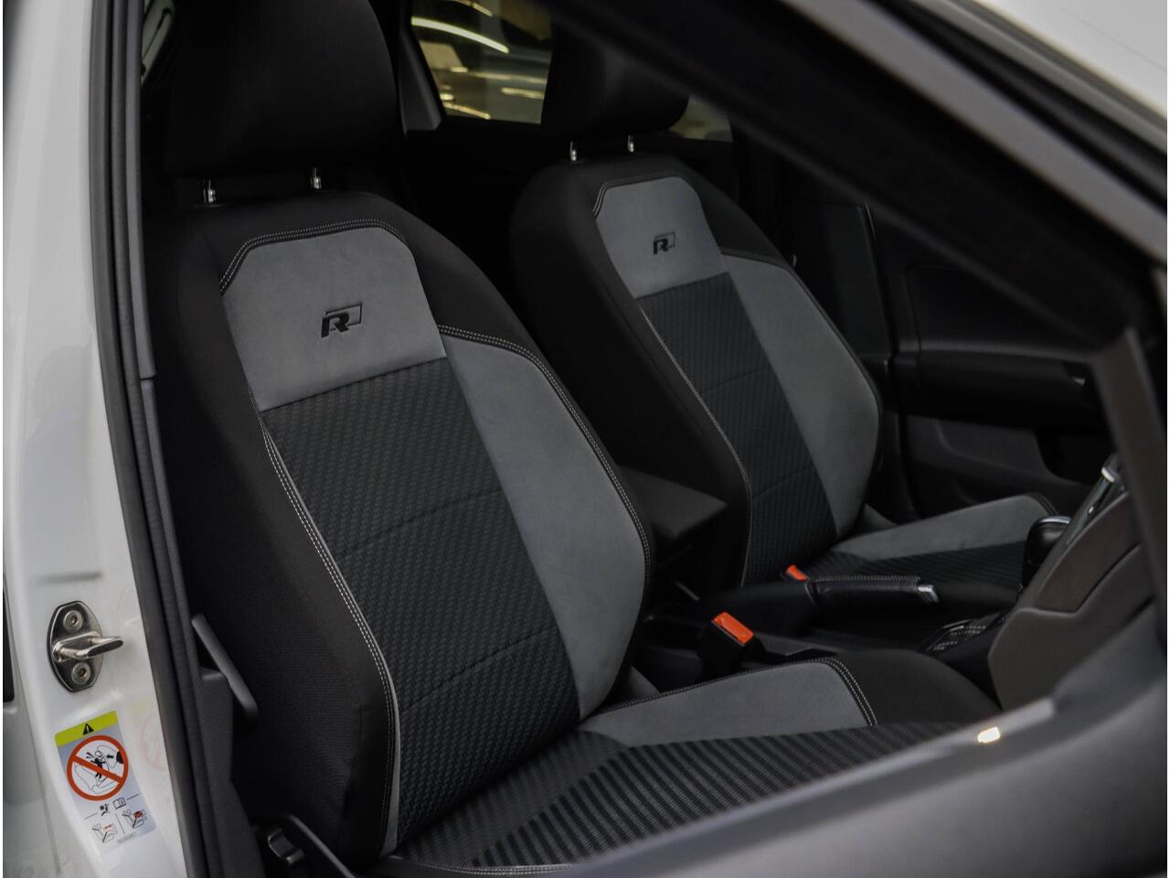 Volkswagen POLO 1.0 TSI 116pk DSG Highline R-Line 3x Pano 17'' LMV