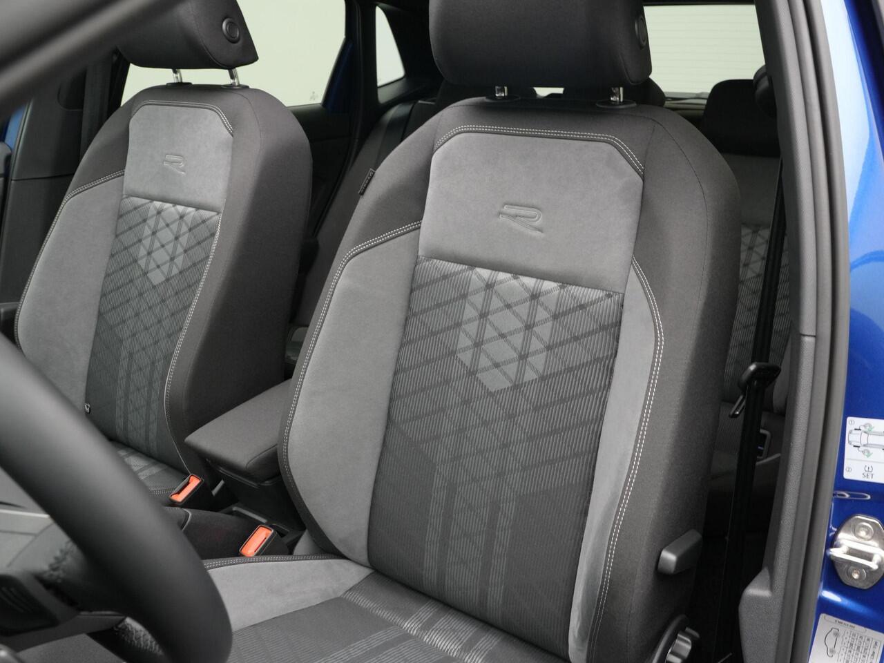 Volkswagen POLO 1.0 TSI 115 pk DSG R-Line Business | Panoramadak | IQ Light | Achteruitrijcamera | Sportonderstel | Carplay | Navigatie | Keyless | 17 inch