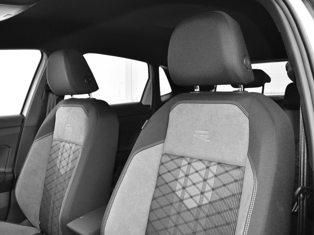 Volkswagen POLO R-Line Edition 1.0 TSI 95 PK 7 Versn. DSG · Voorraad Actie · Prijs is inclusief EU 2000,- inruilpremie · Speciaal ingekocht