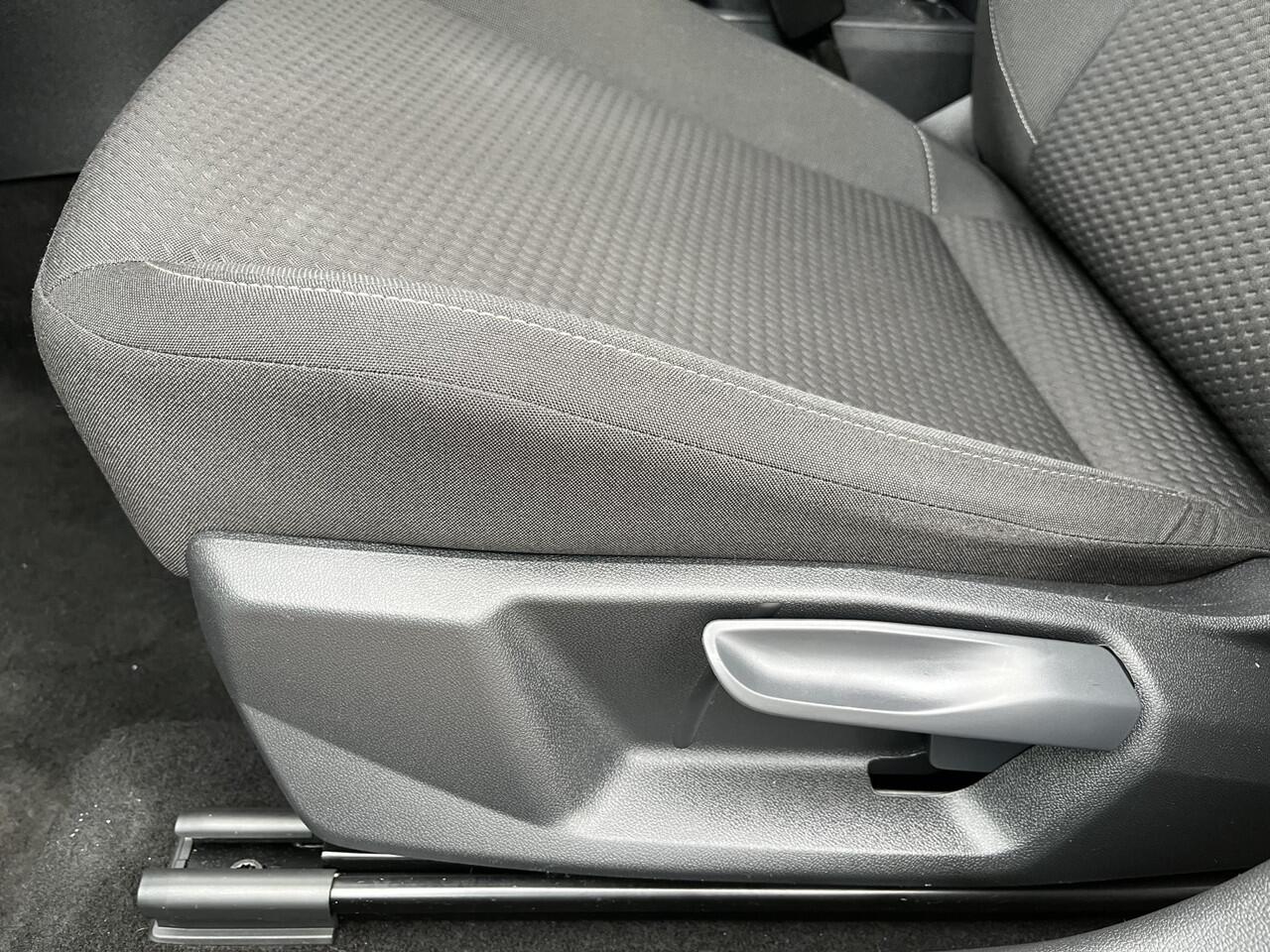 Volkswagen POLO 1.0 TSI R-Line Edition / AUTOMAAT/ APP CONNECT/ ADAPT. CRUISE/ GETINT GLAS/ NAVI/ 16" LMV