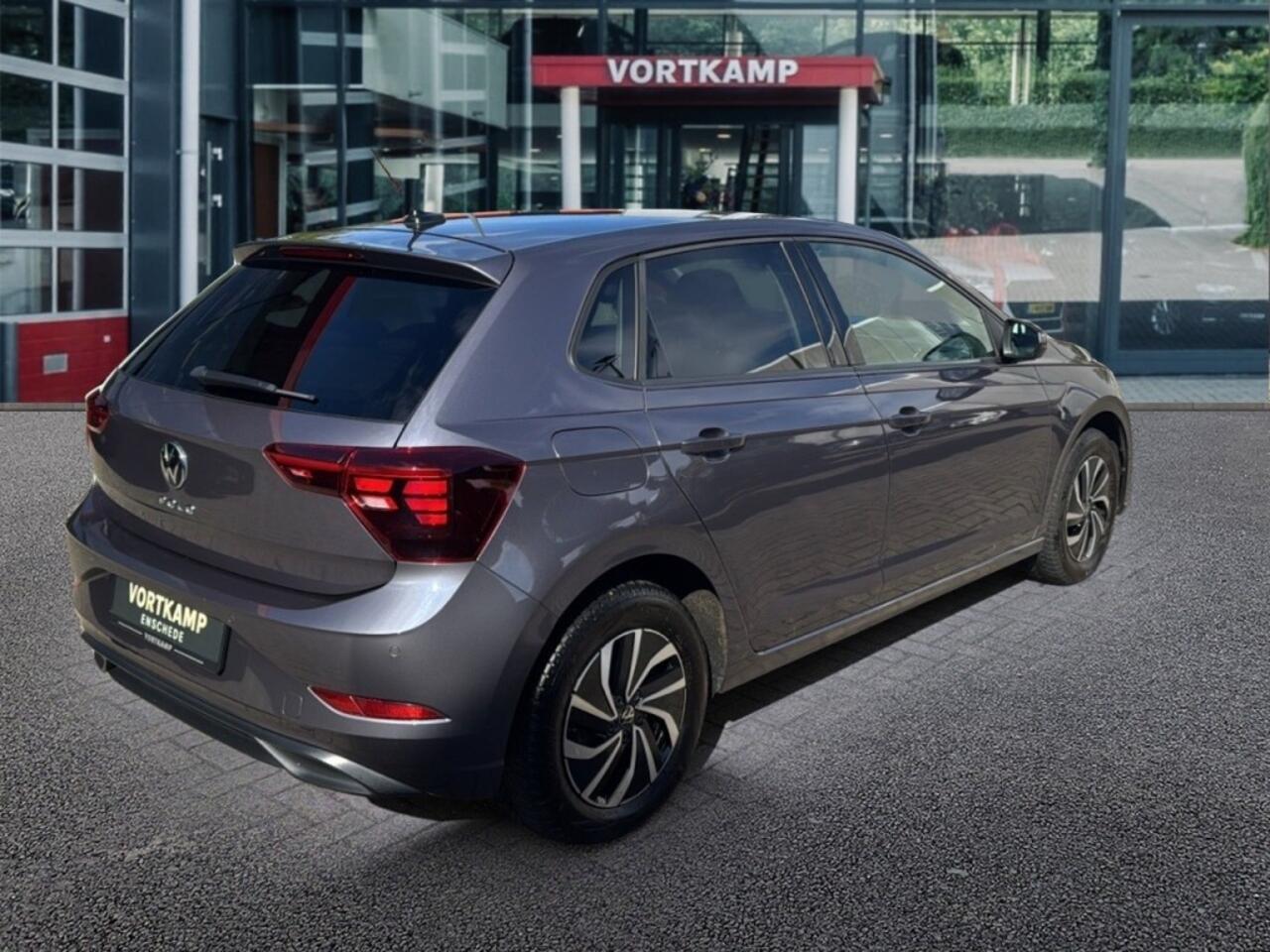 Volkswagen POLO 1.0 TSI LIFE CAMERA/CARPLAY/PDC/AIRCO