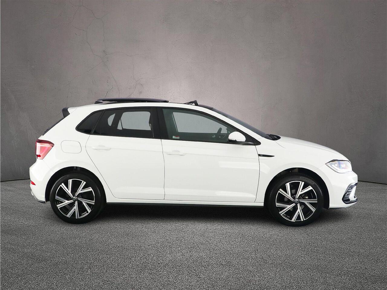 Volkswagen POLO R-Line Edition 1.0 TSI 95pk DSG Automaat Panoramadak, Beats audio, Navigatie, Adaptive cruise control, Achteruitrijcamera, LED matrix koplampen