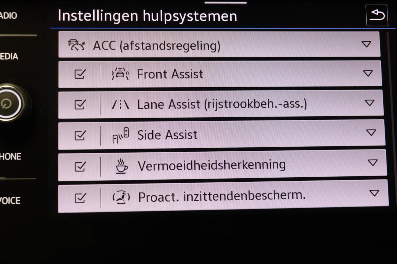 Volkswagen POLO 1.0 TSI Life Business | ASSISTANCE PACK | STOELVERWARMING | DAB | APPLE