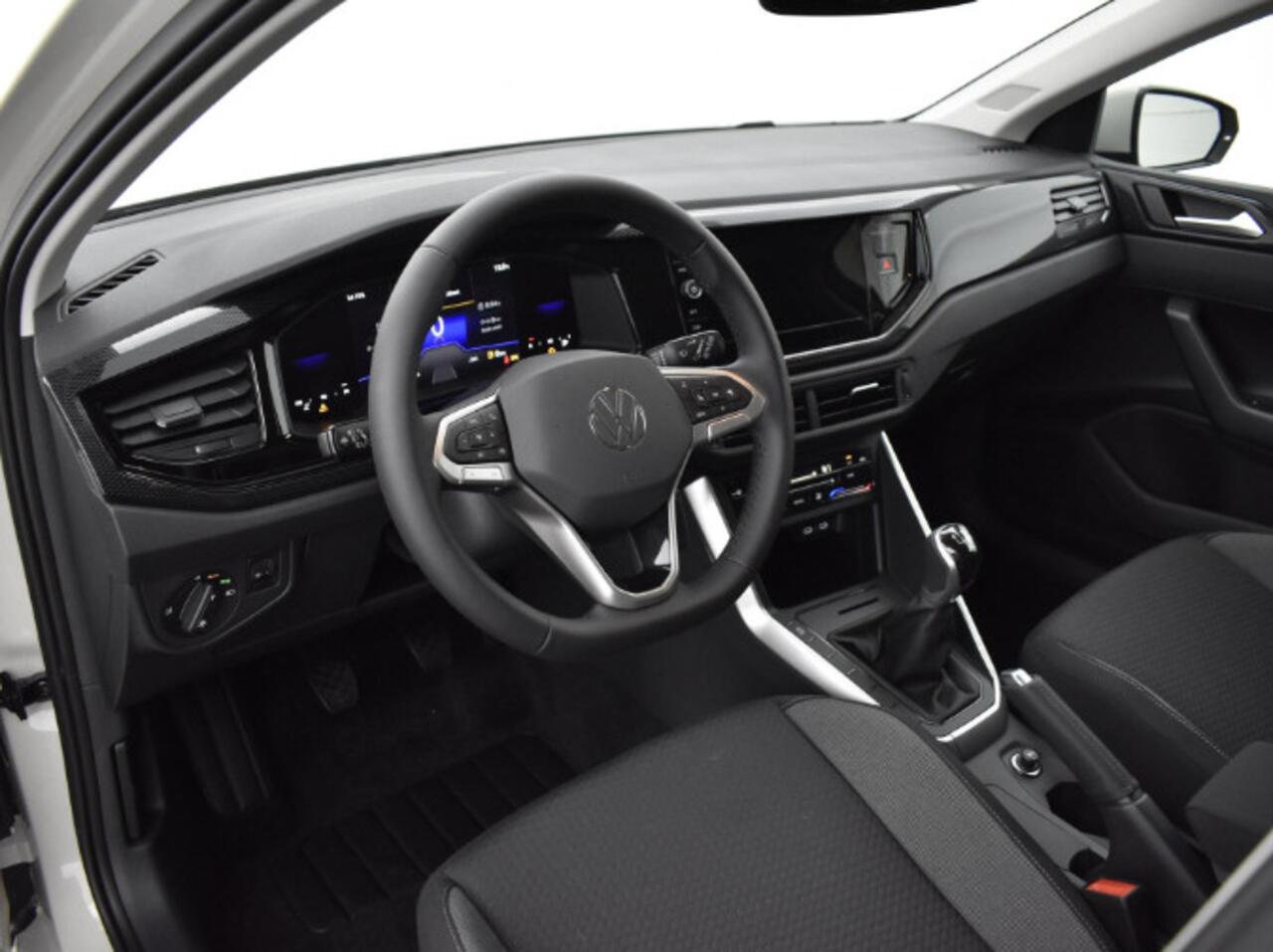 Volkswagen POLO Life Edition 1.0 TSI 95 pk 5 versn. Hand · Achteruitrijcamera ·