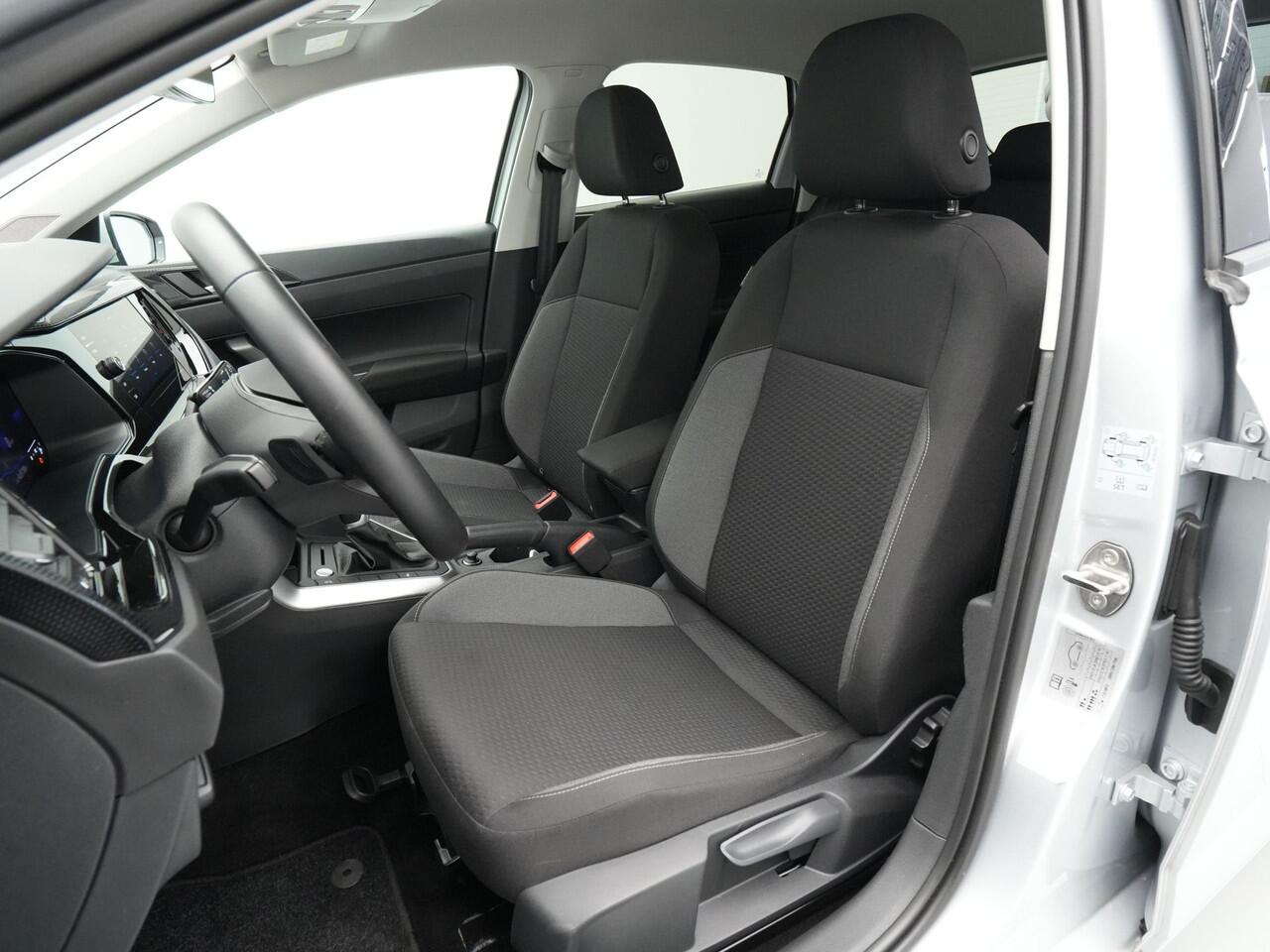 Volkswagen POLO 1.0 TSI 95pk DSG Life Edition Navi via app Camera Stoelverwarming Keyless 23