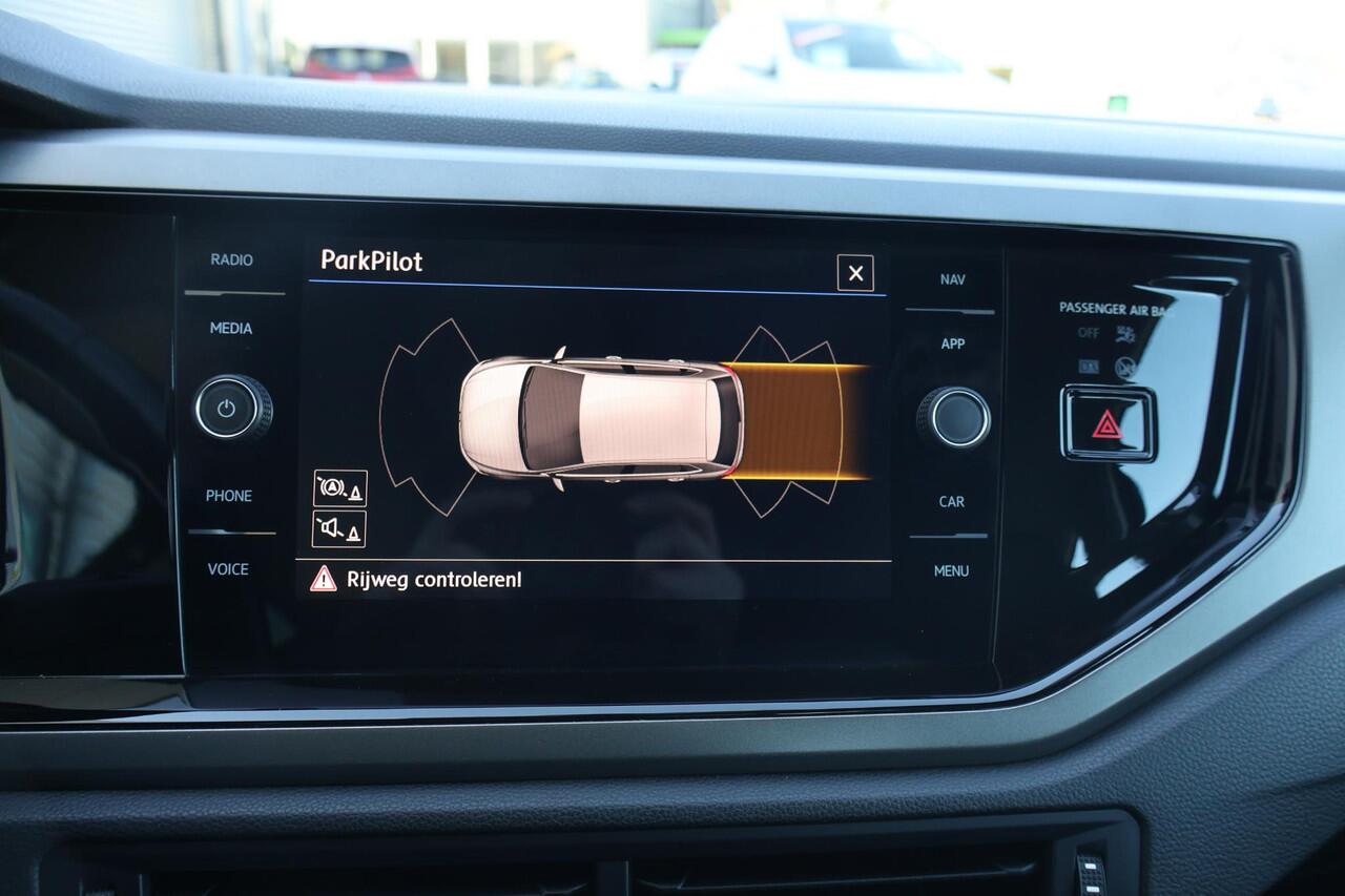 Volkswagen POLO 1.0 TSI Comfortline Business 1e Eigenaar | NL-Auto | Dealer Onderh | Ad Cruise | Carplay | Bots Systeem | Navi | Full Led | DAB | PDC | Start/Stop | Hill-Hold