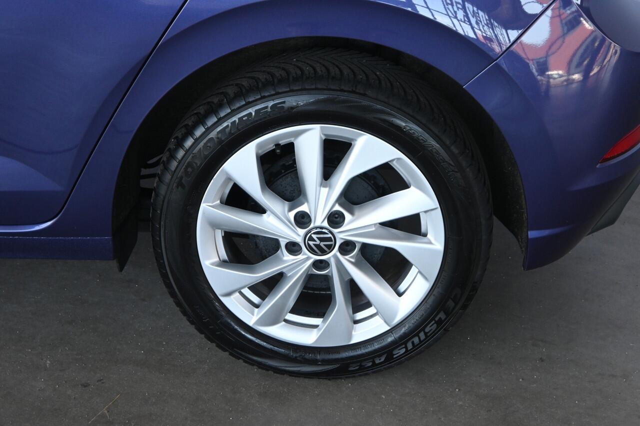 Volkswagen POLO 1.0 TSI Life Business Navigatie Carplay Cruise Adaptief Stoelverwarming Rijklaarprijs Inruil Mogelijk!