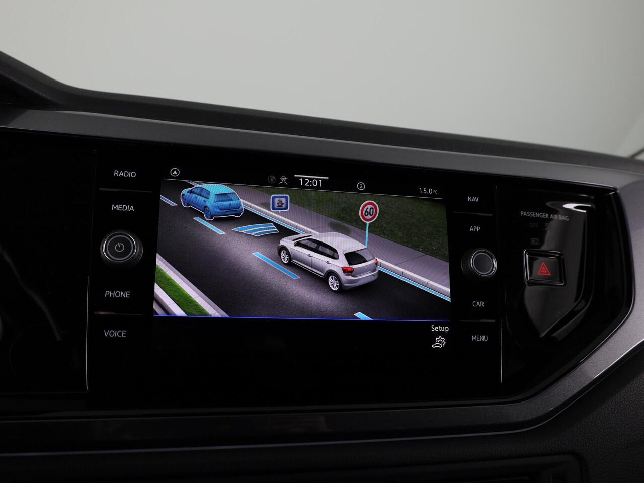 Volkswagen POLO 1.0 TSI Style 95 pk Automaat (DSG) | Navigatie | Parkeersensoren | Autom. airco | Matrix LED koplampen | Stoelverwarming |