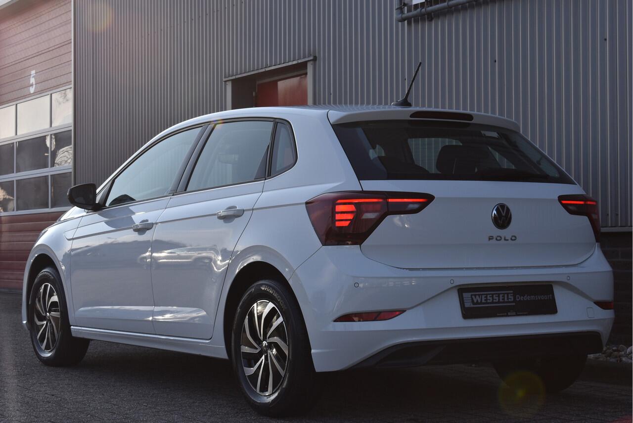 Volkswagen POLO 1.0 Life Facelift! Virtual cockpit, Stoelverwarming, Carplay, PDC