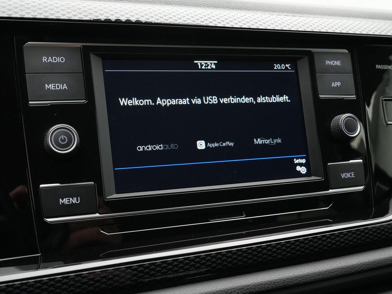 Volkswagen POLO 1.0 TSI 95 pk Life | Achteruitrijcamera | LED koplampen | Stoelverwarming | Adaptive Cruise Control | 16 inch | Carplay