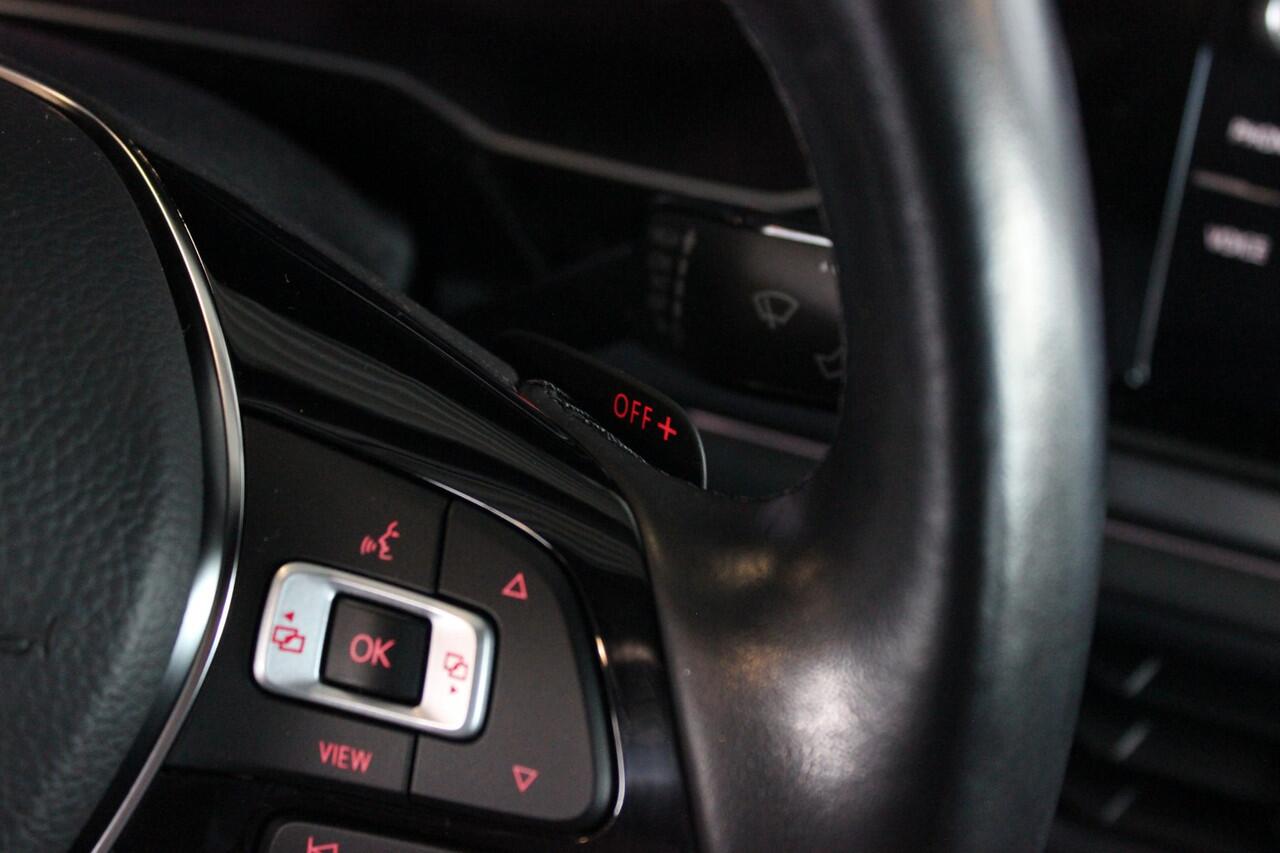 Volkswagen POLO 1.5 TSI Highline R-Line 1e eigenaar | NL-Auto | Virtual Cockpit | Camera | DCC | Carplay | Adapt. Cruise | Clima | 16" LMV | PDC V+A