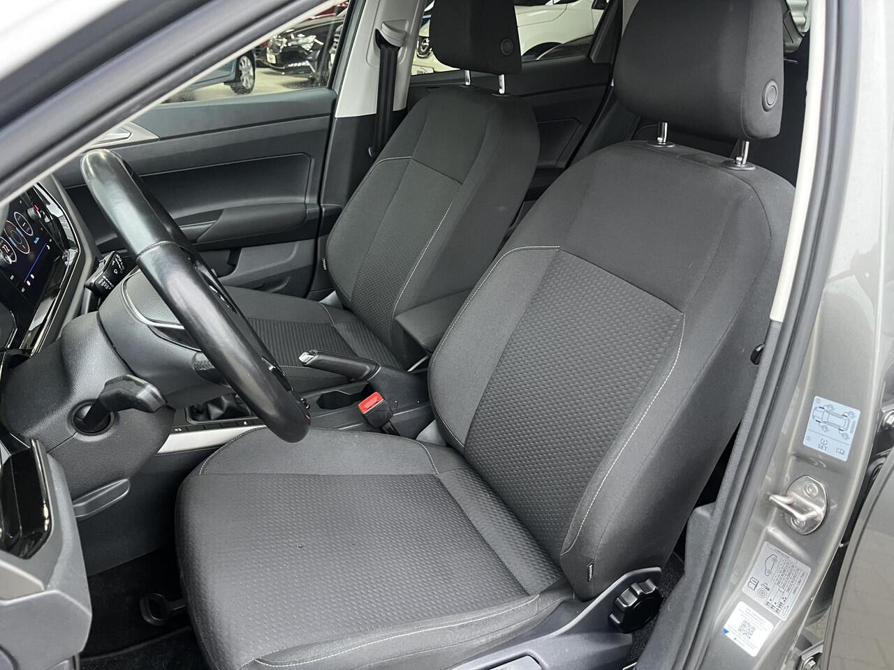 Volkswagen POLO 1.0 TSI Comfortline / Car-Play