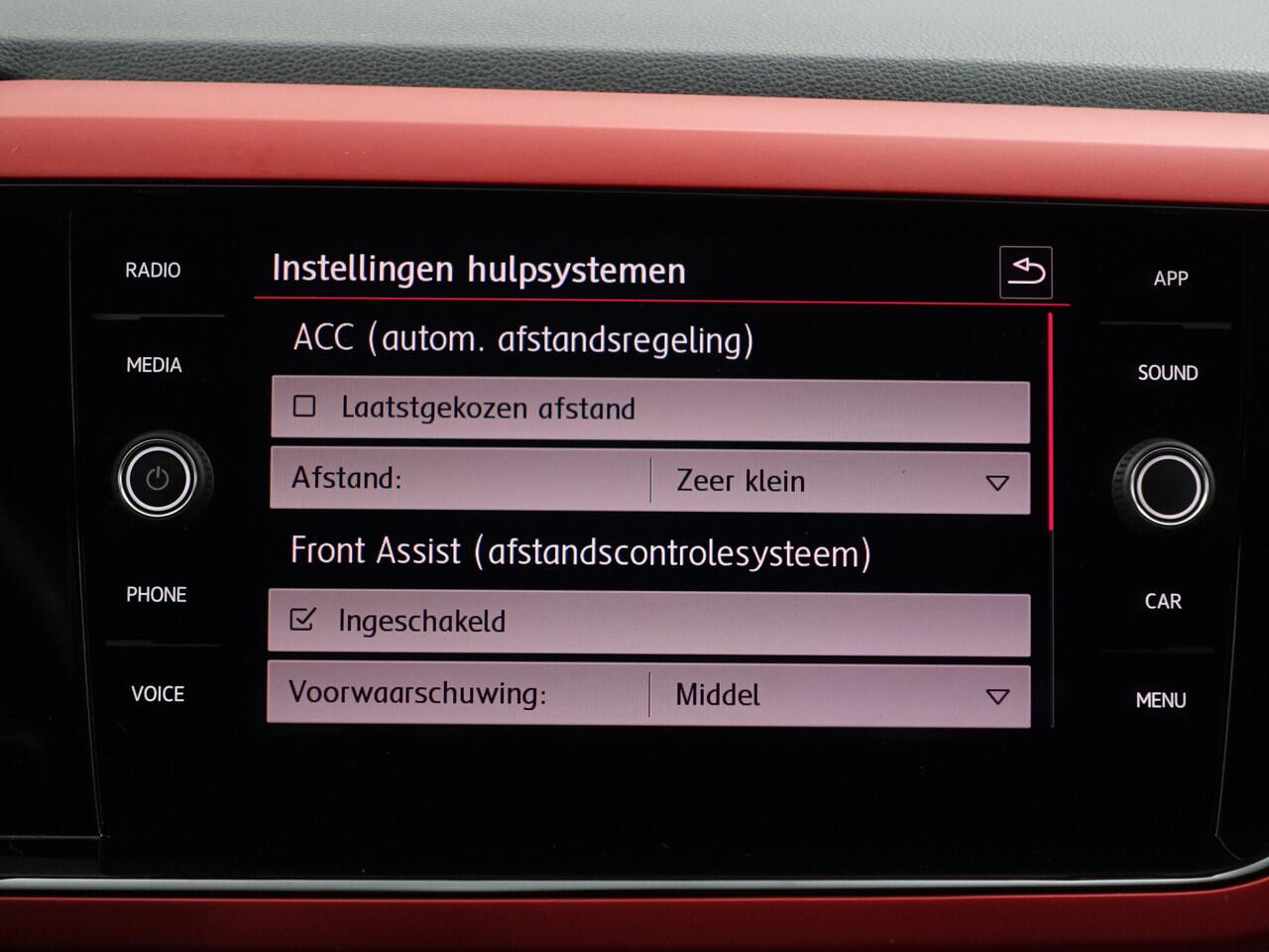 Volkswagen POLO 2.0 TSI GTI Aut- Panoramadak, CarPlay, Android Auto, Stoelverwarming, Dynamic select, Camera