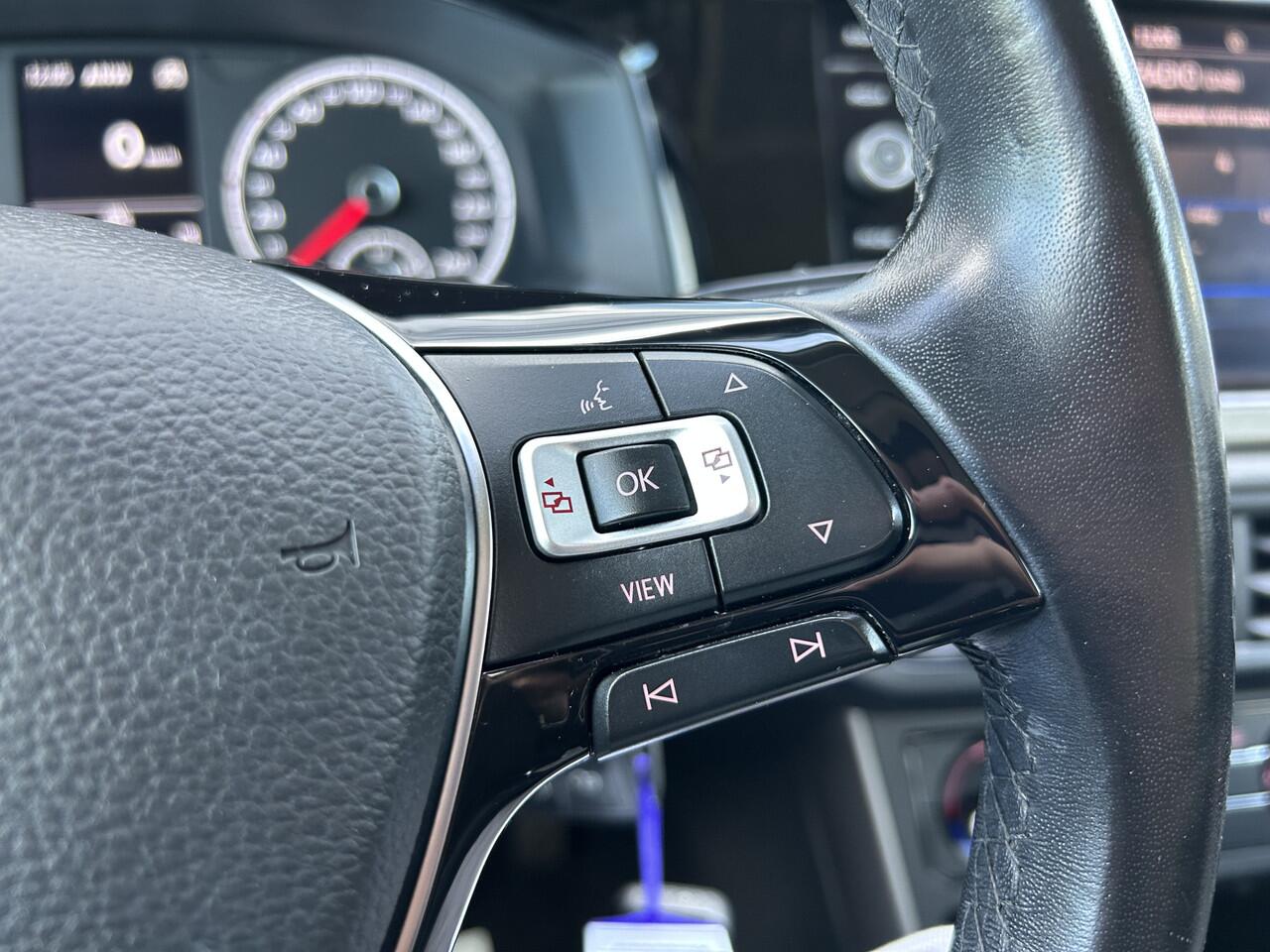 Volkswagen POLO 1.0 TSI Comfortline 50% deal 6.475,- ACTIE Cruise / Airco / Telefoon / Navi / LMV