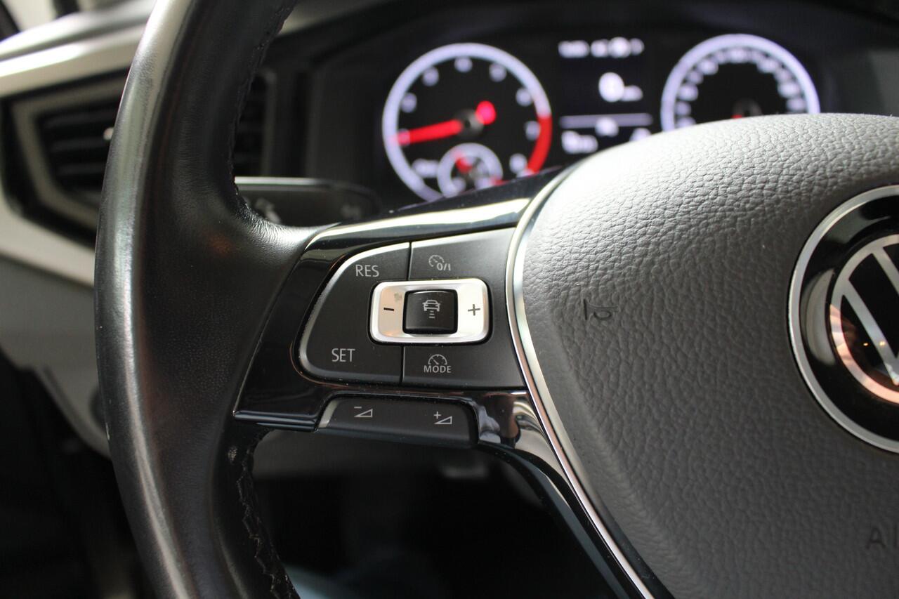 Volkswagen POLO 1.0 TSI Comfortline Automaat Navigatie | Airconditioning | Centrale vergrendeling