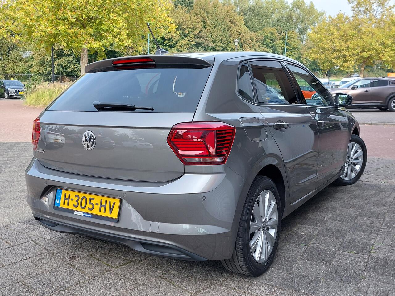 Volkswagen POLO 1.0 TSI 95pk Highline Executive 5-Deurs | Navi | Apple Carplay+Android Auto | Clima | Adap.Cruise | Sfeerverlichting | Pdc V+A | Licht+Regensensor | Privacy Glass | 16''lm