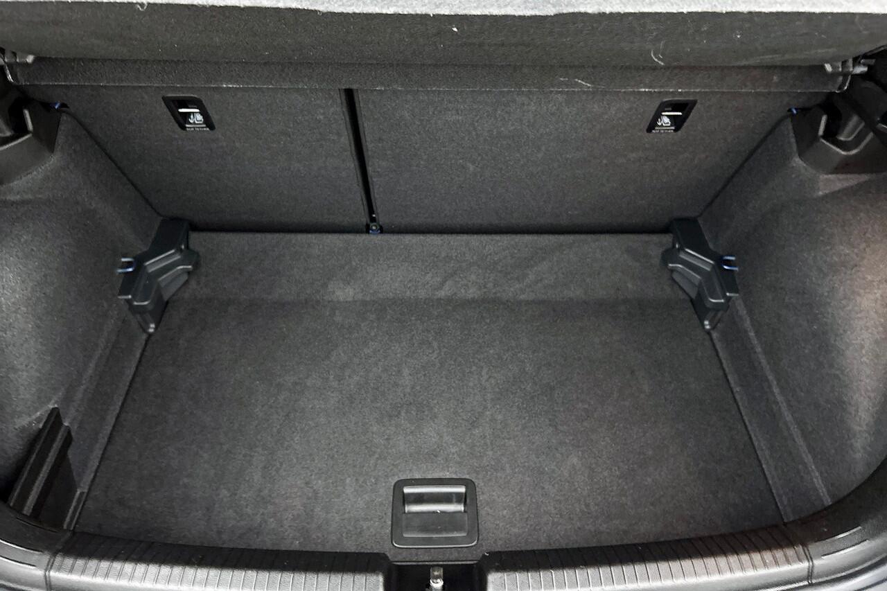 Volkswagen POLO 1.0 TSI Life Edition Lichtmetaal, Carplay, Getint glas