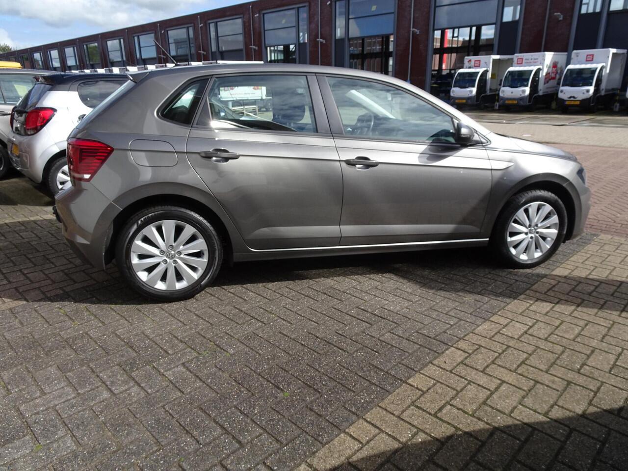 Volkswagen POLO 1.0 MPI Comfortline AIRCO l CruiseControl l Trekhaak