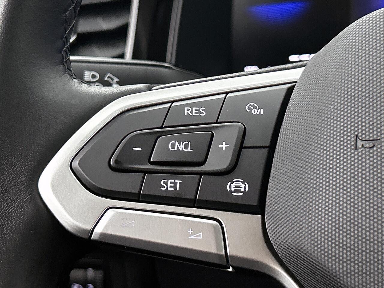 Volkswagen POLO 1.0 TSI Life Edition Lichtmetaal, Carplay, Getint glas